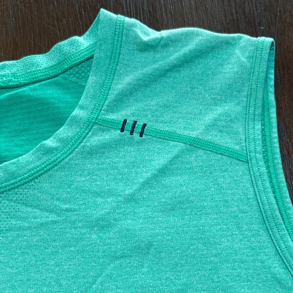 Lululemon Metal Vent Tech Sleeveless Tank Top Shirt XL - Picture 2 of 7